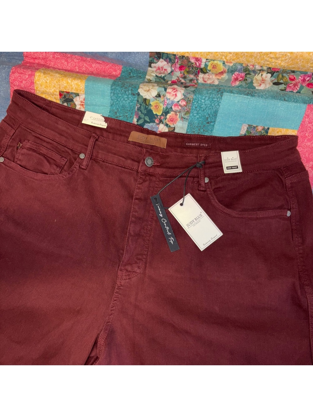 Judy Blue NEW Woman’s 24W High Waist Wide Leg Crop Jeans in Oxblood, Size 24W